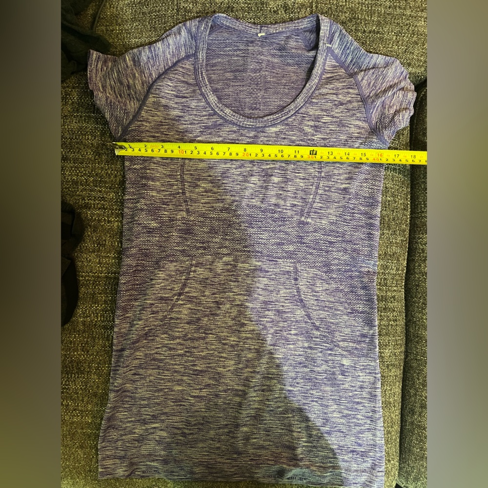 lululemon athletica Heathered Pink Seamless Short Sleeve Top size 8